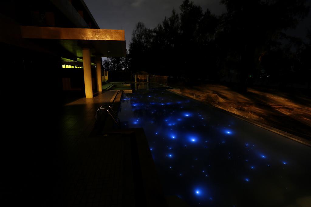 Coriacea Beachfront Boutique Phuket Resort - Sha Plus Mai Khao Exterior foto